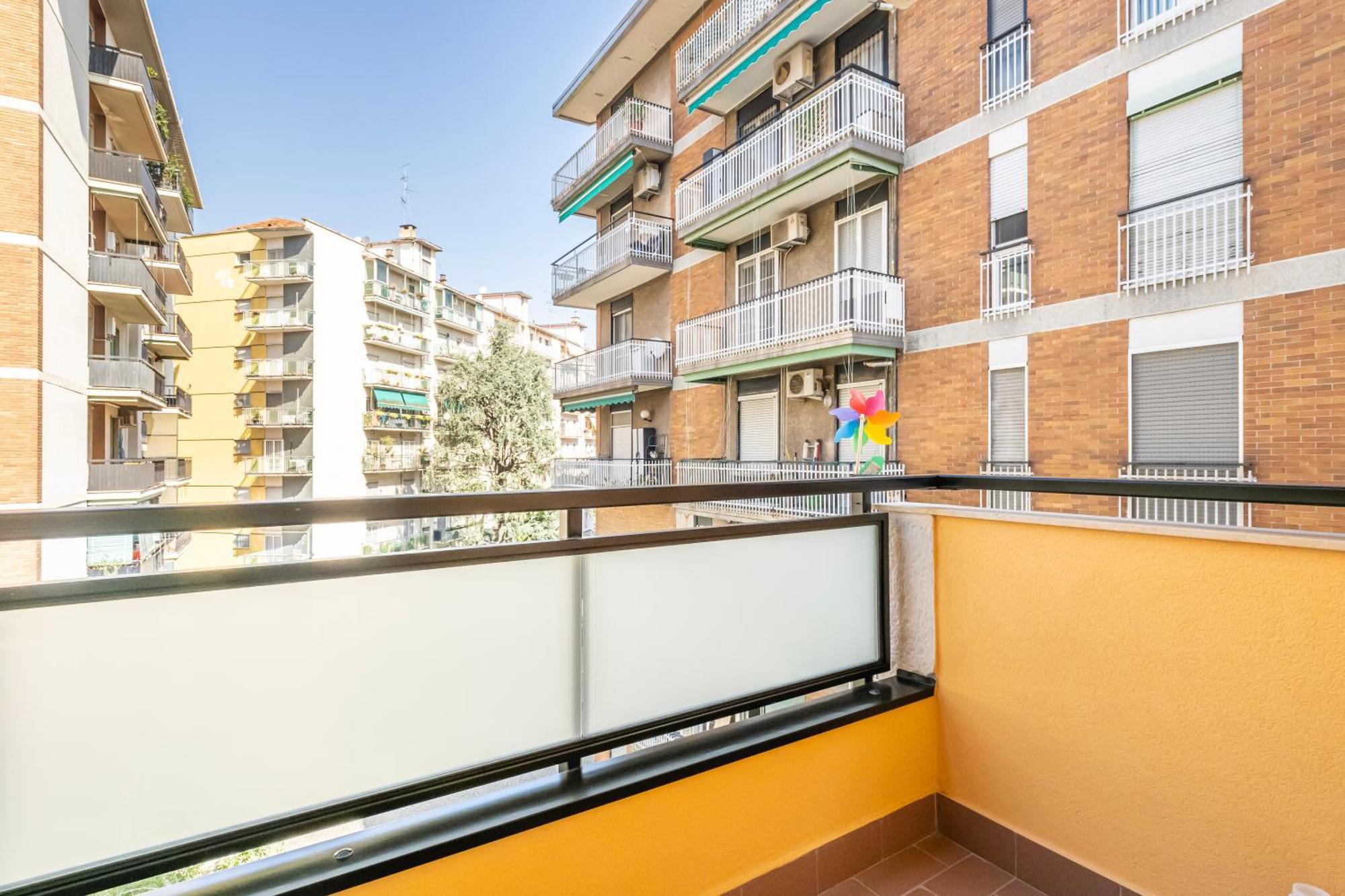 Forlanini M4 Modern With Balconies Apartment Mailand